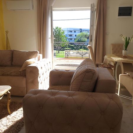 Dina Lux Apartman Jagodina Exteriör bild