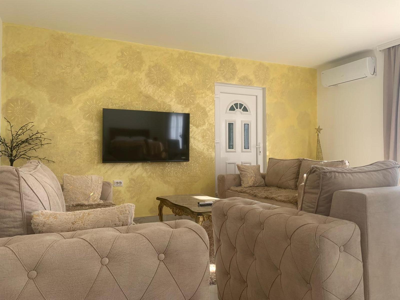 Dina Lux Apartman Jagodina Exteriör bild