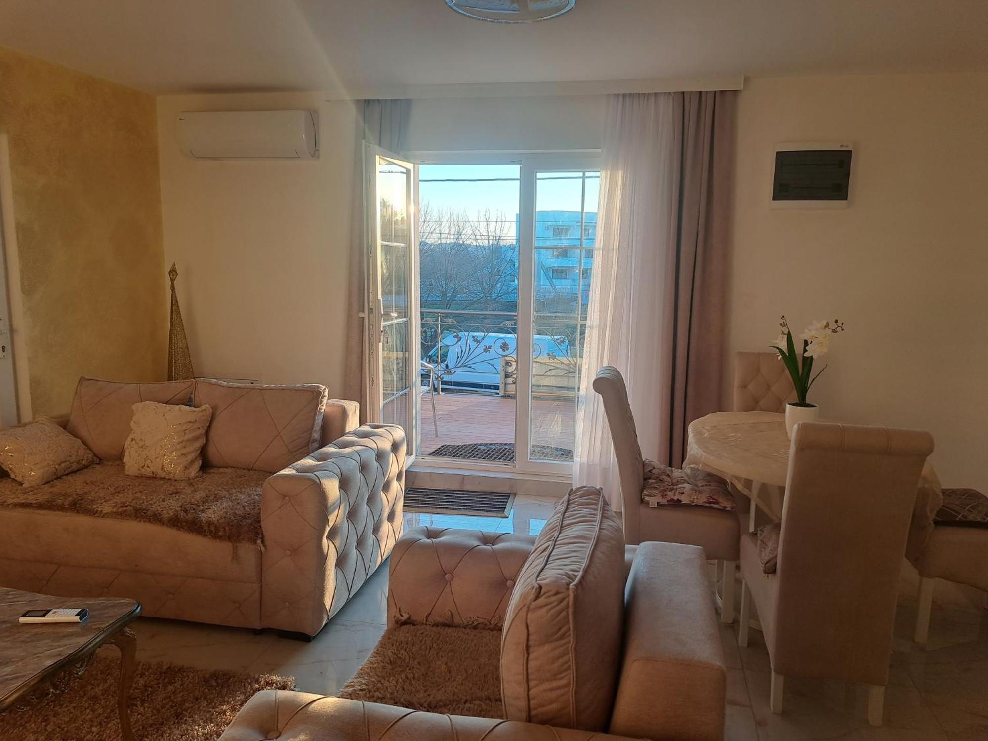 Dina Lux Apartman Jagodina Exteriör bild