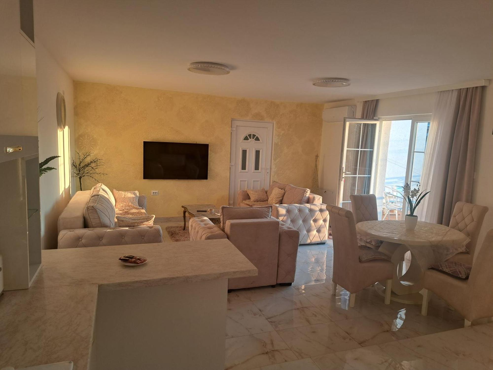 Dina Lux Apartman Jagodina Exteriör bild