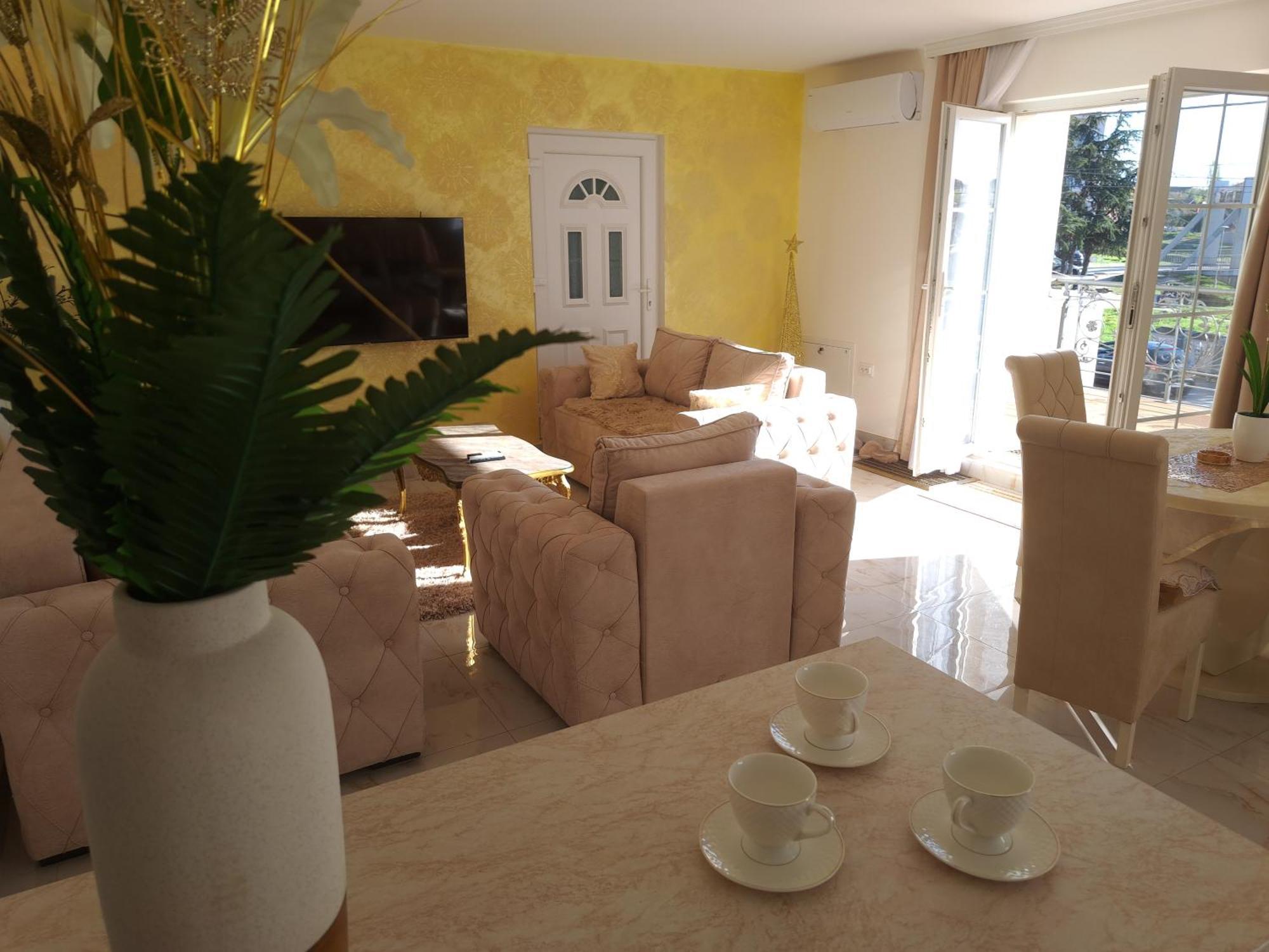 Dina Lux Apartman Jagodina Exteriör bild